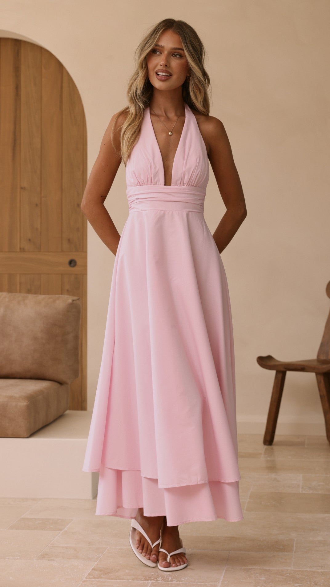 Vestido maxi cuello halter Kathy – rosa claro