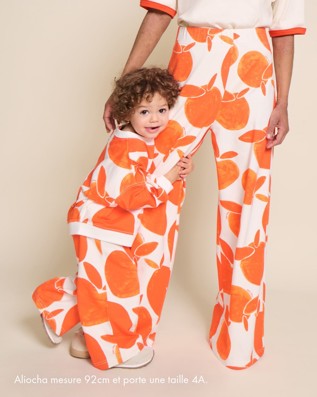 Pantalones de algodón orgánico Palou – estampado vitamina