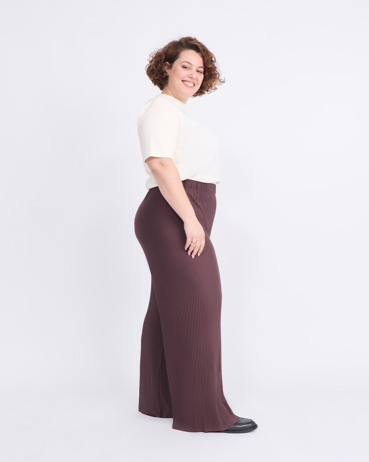 Pantalones plisados Paulina – marrón chocolate