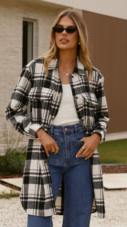 Chaqueta Saskia – cuadros negro/crema