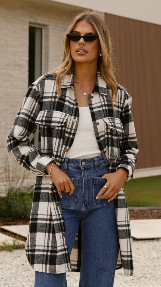 Chaqueta Saskia – cuadros negro/crema