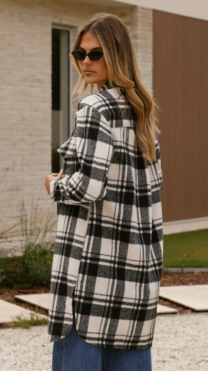 Chaqueta Saskia – cuadros negro/crema