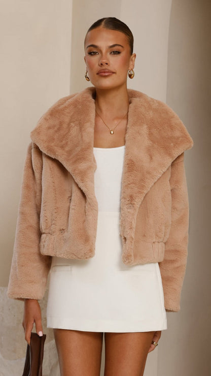Chaqueta cropped Tulum – camel