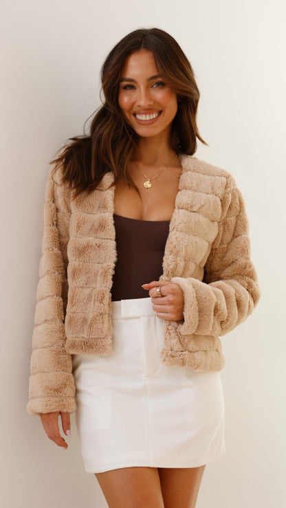 Chaqueta cropped Tully – camel