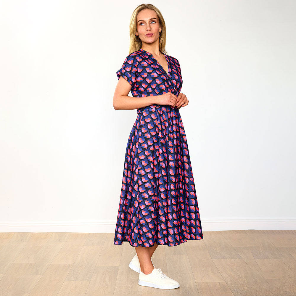 Vestido fluido estampado azul marino