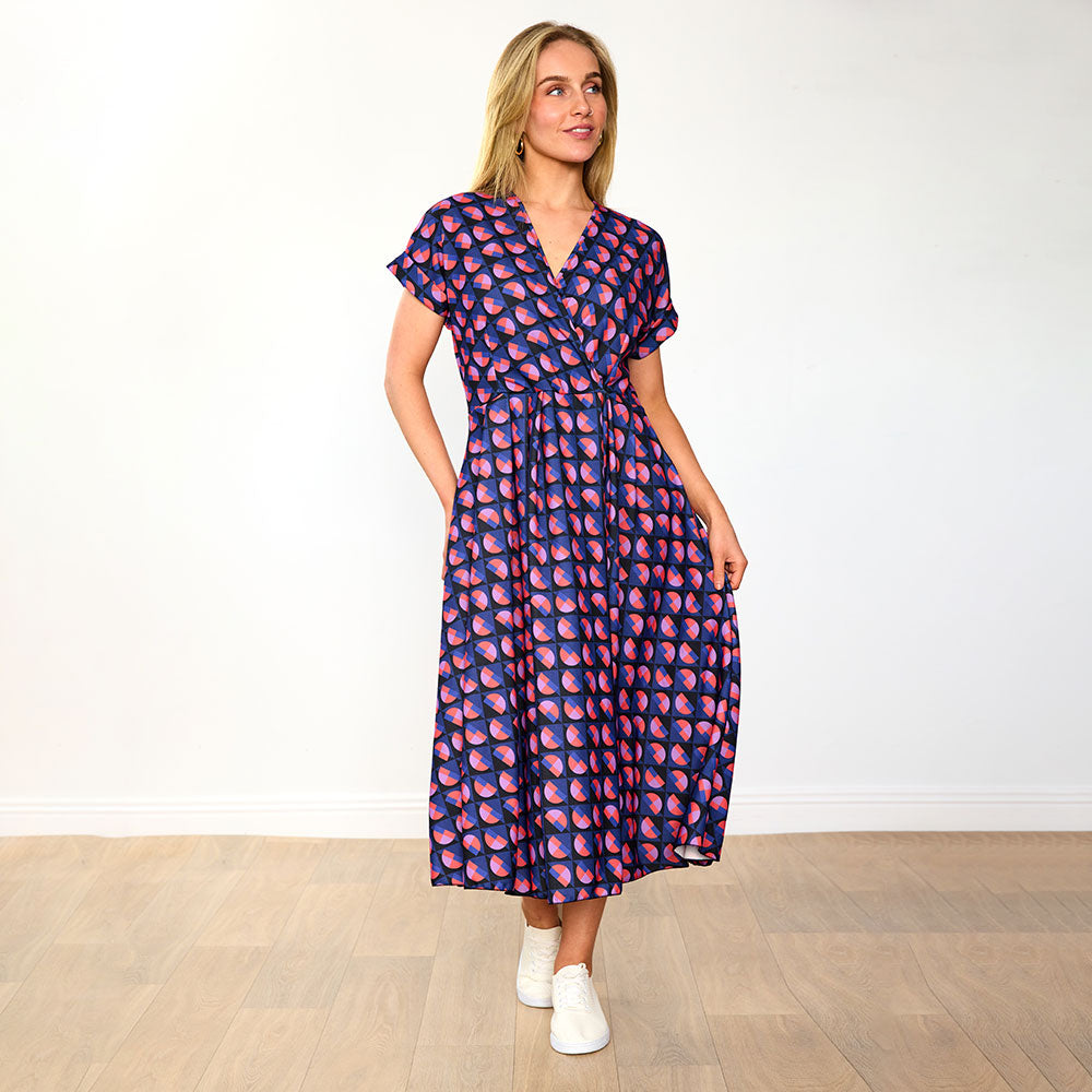 Vestido fluido estampado azul marino
