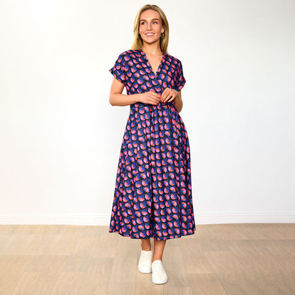 Vestido fluido estampado azul marino