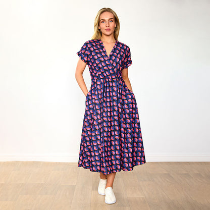 Vestido fluido estampado azul marino