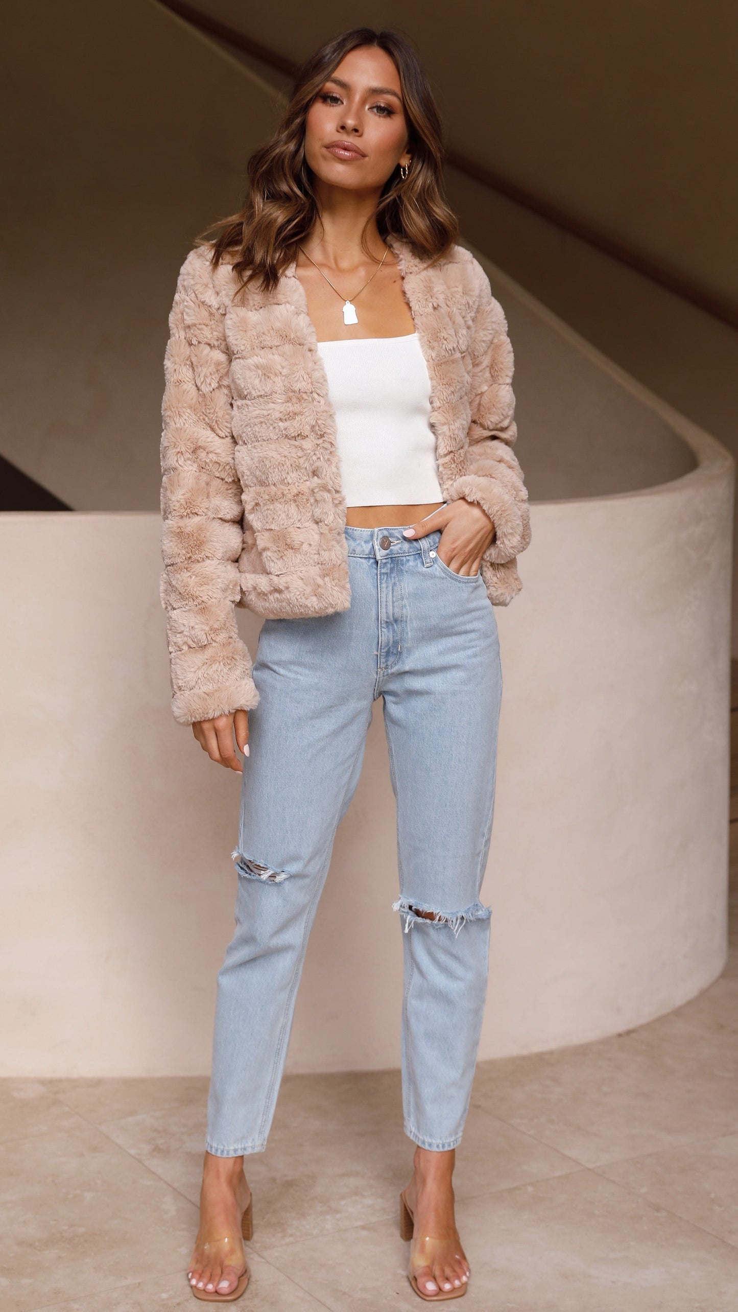 Chaqueta cropped Tully – camel