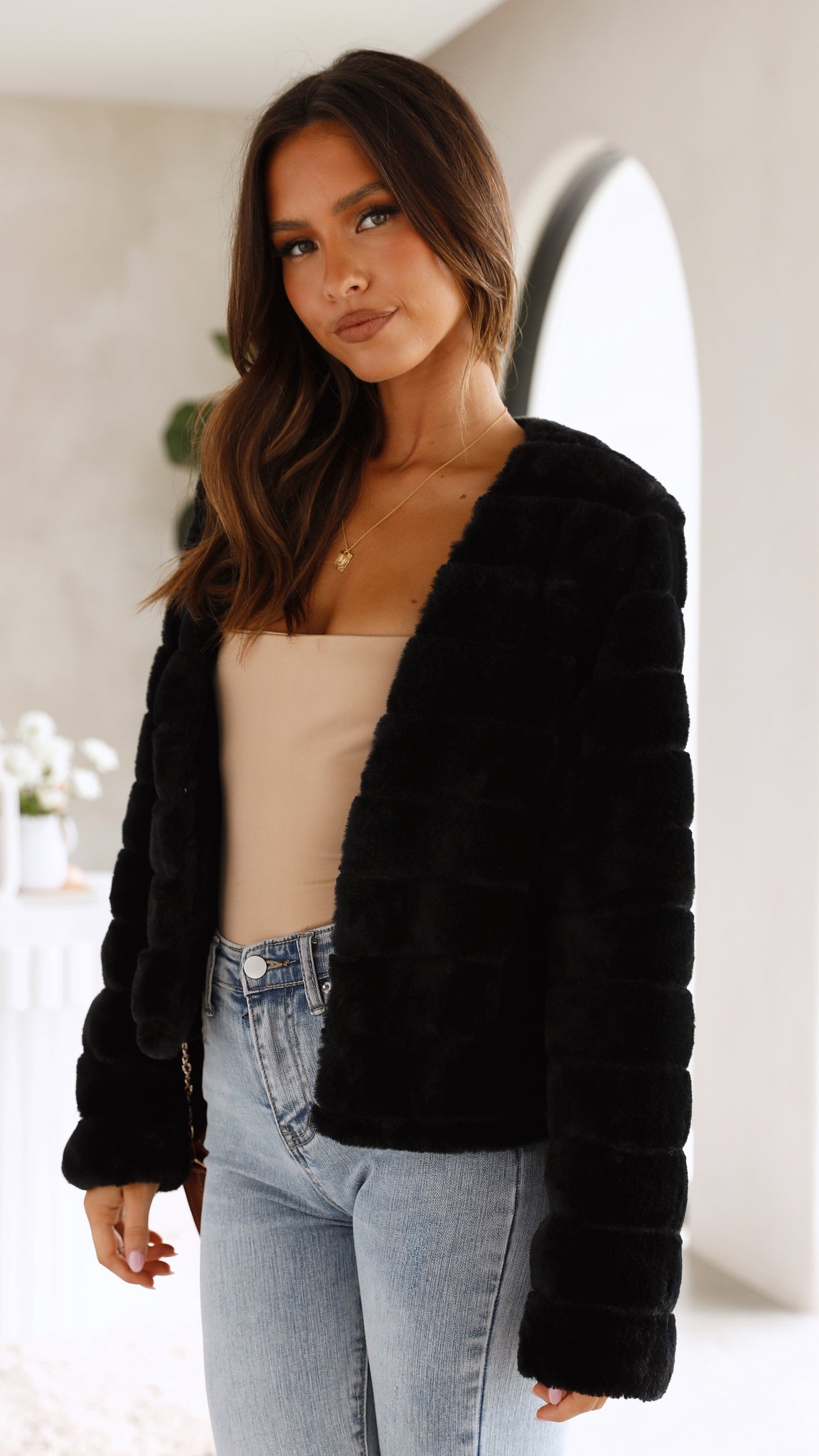 Chaqueta cropped Tully – negro