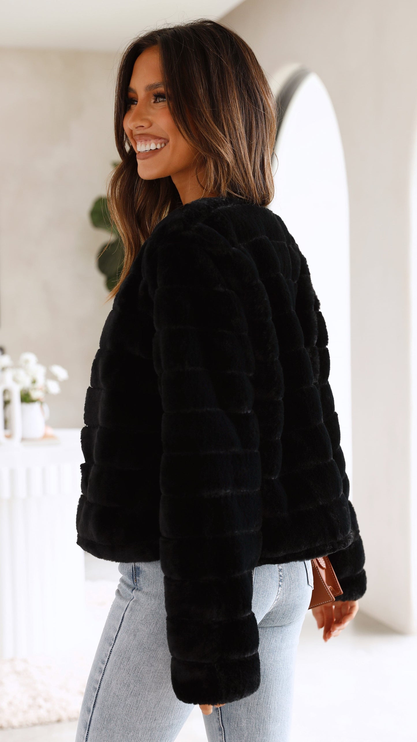 Chaqueta cropped Tully – negro