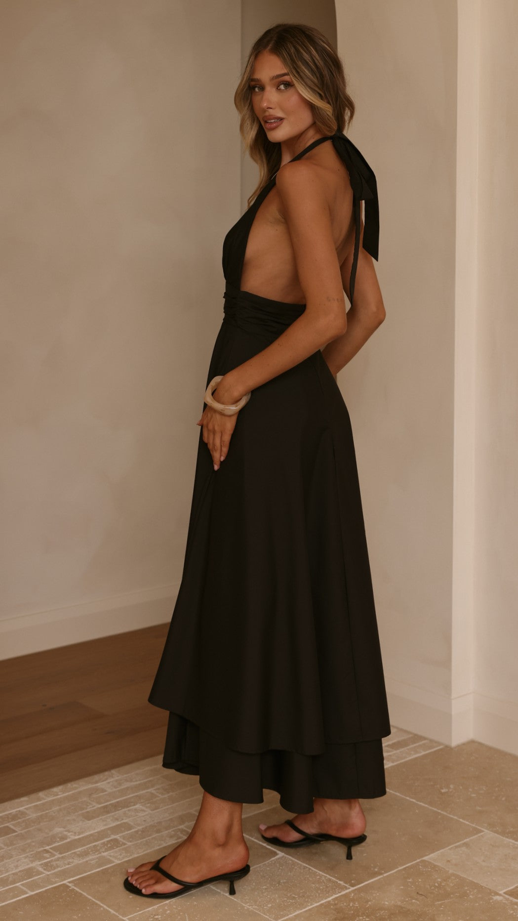 Vestido maxi cuello halter Kathy – negro