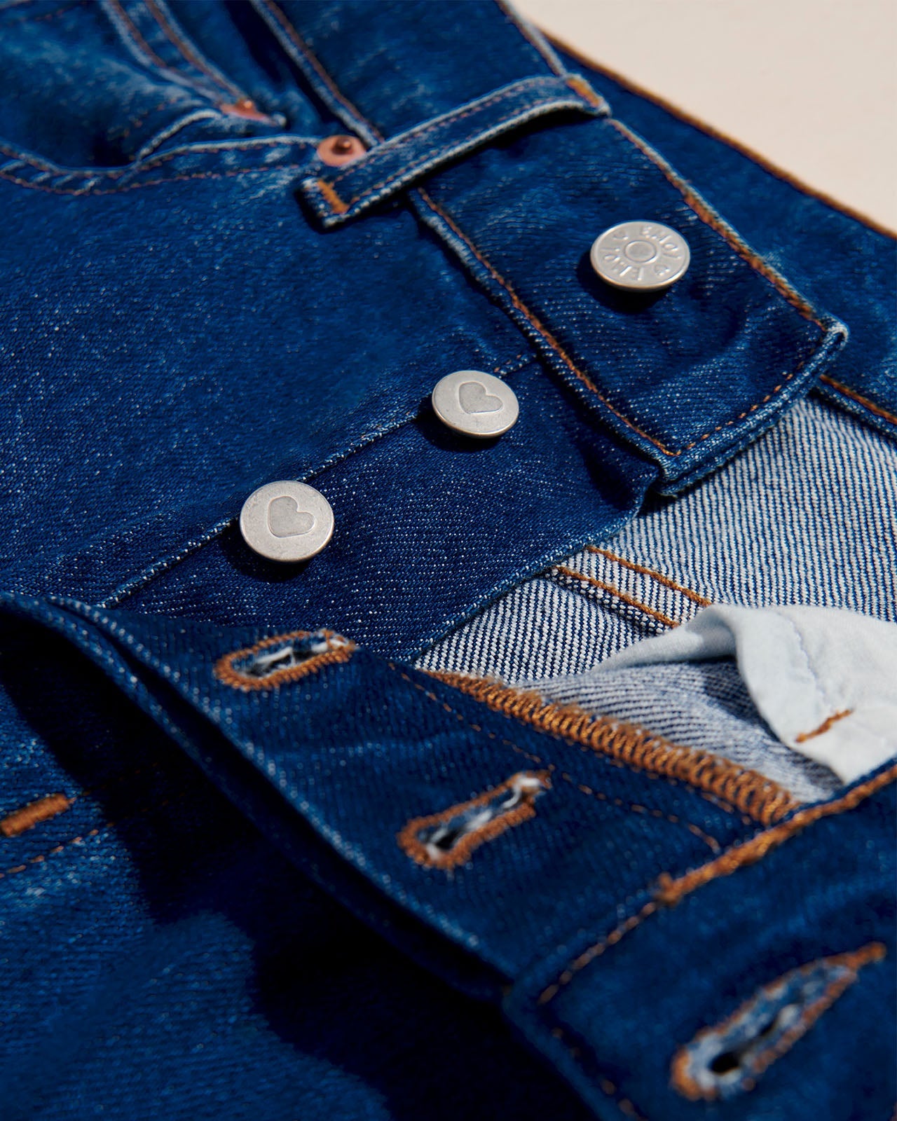 Jeans efecto favorecedor – índigo